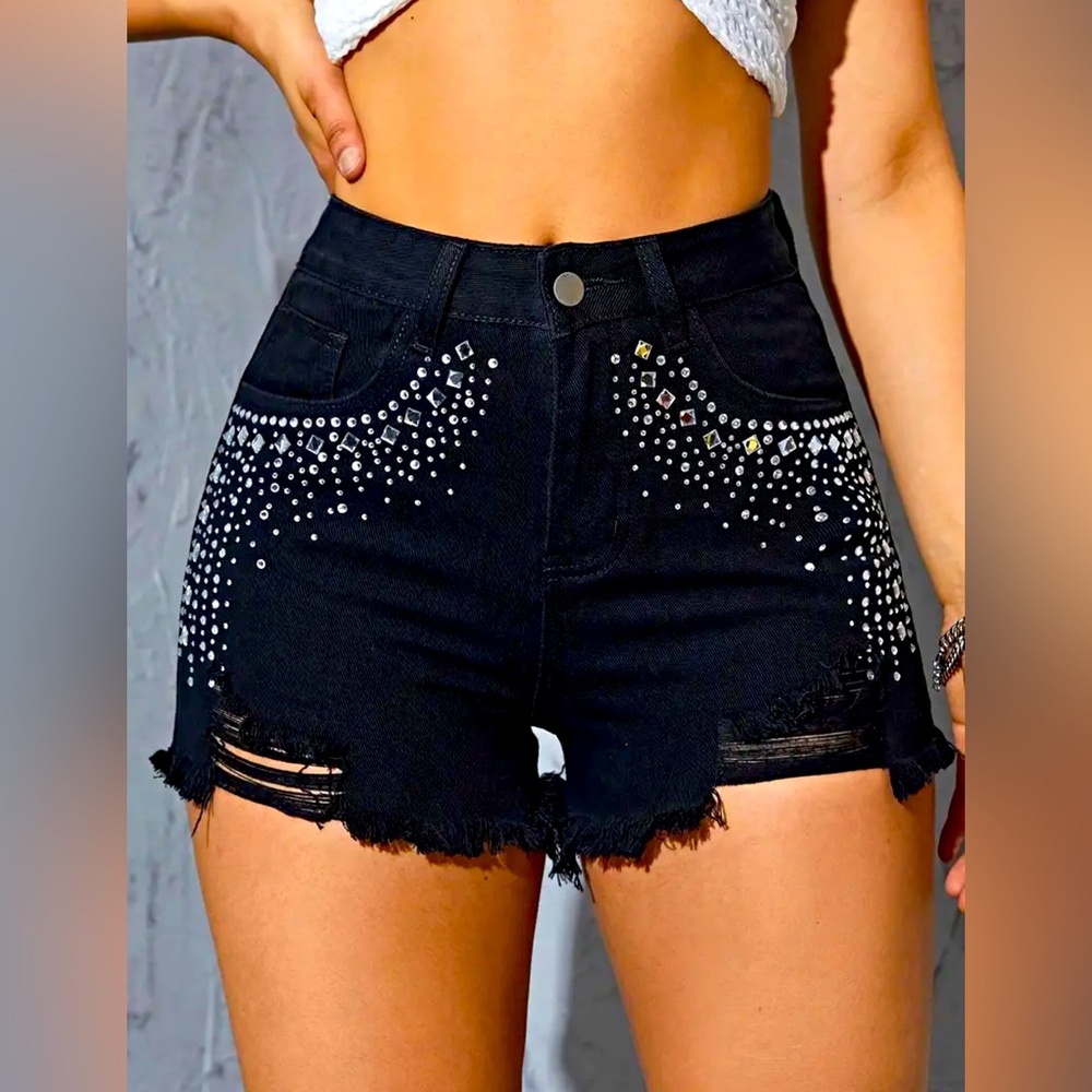 SO CHIC BOUTIQUE BLACK STUDDED DISTRESSED SHORTS!